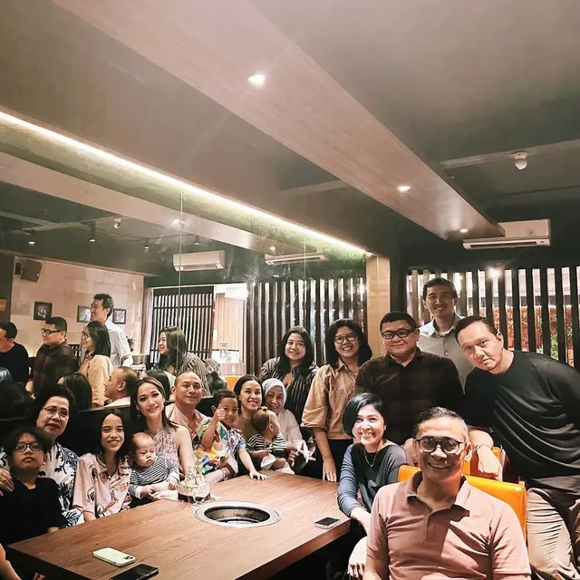 7 Potret Kedekatan Noah Anak BCL dengan Tiko Aryawardhana, Telah Direstui