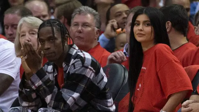 [Bintang] Kylie Jenner dan Travis Scott