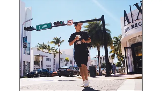6 Potret Liburan Gading Marten di Miami, Pamer Foto Bareng Vin Diesel