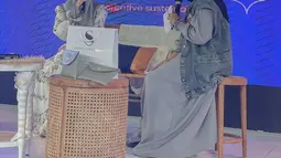 Larissa Chou saat mengisi acara di Muslimah Creative Day 2022, Larissa Chou juga terlihat mengenakan kain cadarnya yang begitu menawan. (Instagram/larissachou)