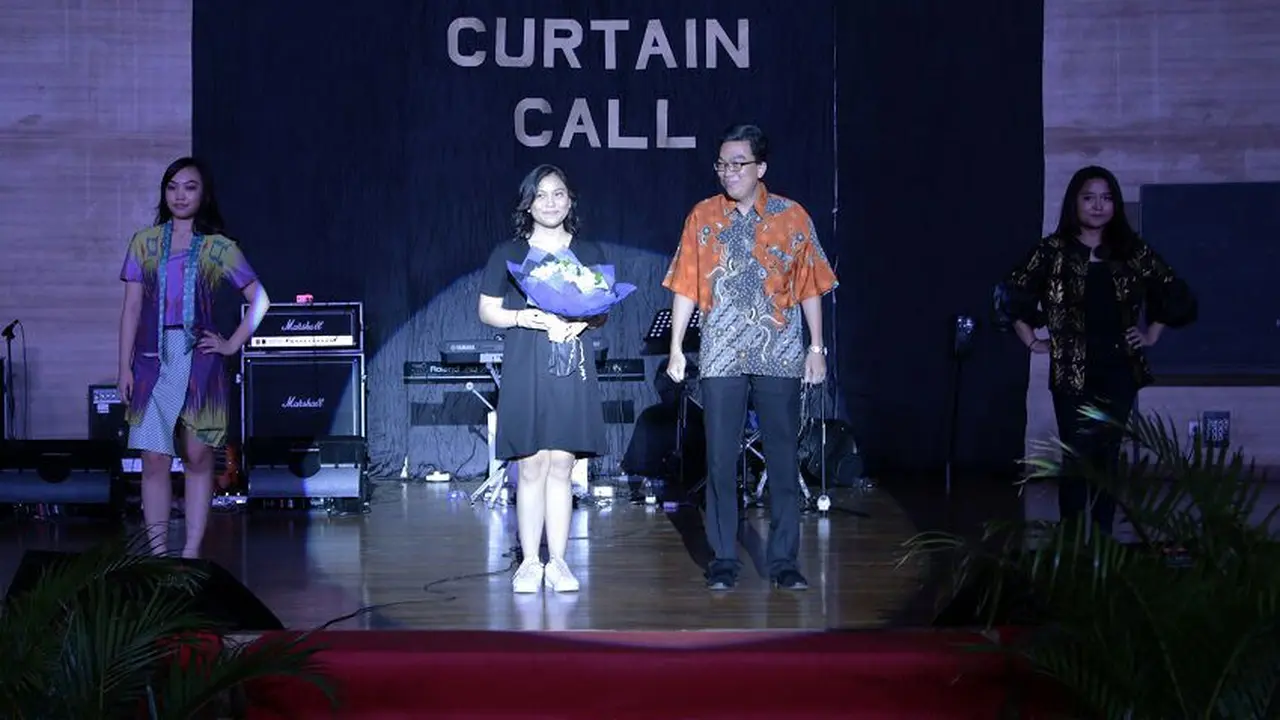 [Bintang] Sicillia Yohana Pateh, Siap Bawa Batik Modern Go Internasional