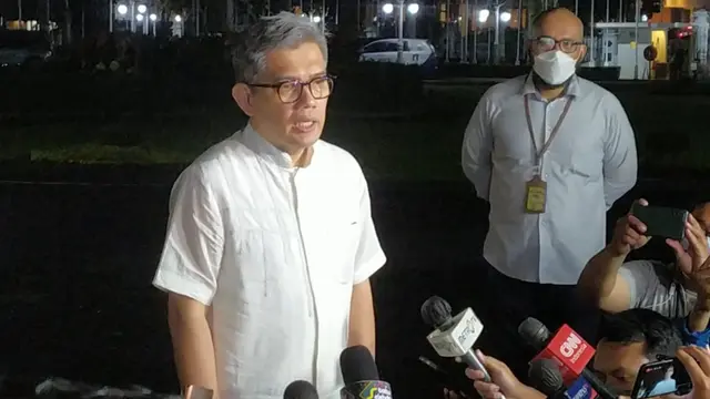 Kakak kandung Ridwan Kamil, Erwin Muniruzaman