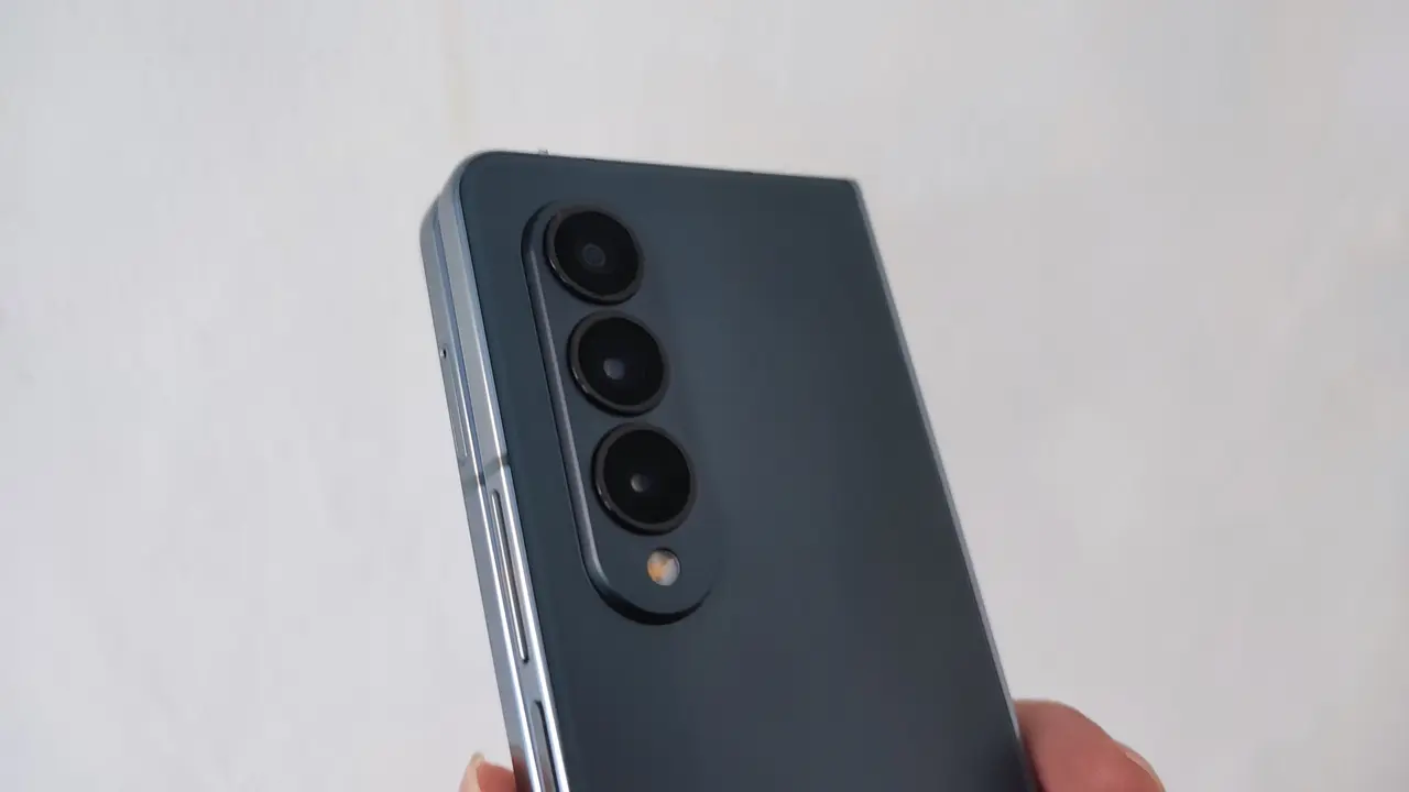 Samsung Galaxy Z Fold4 5G (Liputan6.com/Giovani Dio Prasasti)