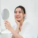 5-Minute Nighttime Skincare Routine, Bantu Kulit Terasa Lebih Kenyal saat Bangun Tidur