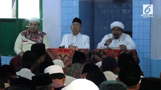 Cawapres Ma'ruf Amin mengunjungi pesantren Assuniyah di Jember, Jawa Timur. Dalam kunjungannya, Ma'ruf melakukan orasi serta ngaji bersama santri.