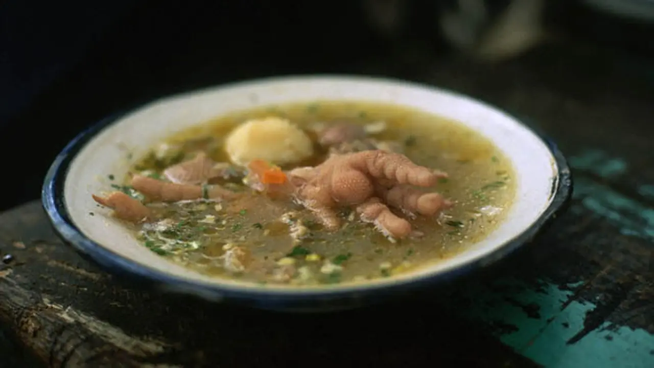 Ceker Ayam, Selain Lezat Juga Kaya Manfaat