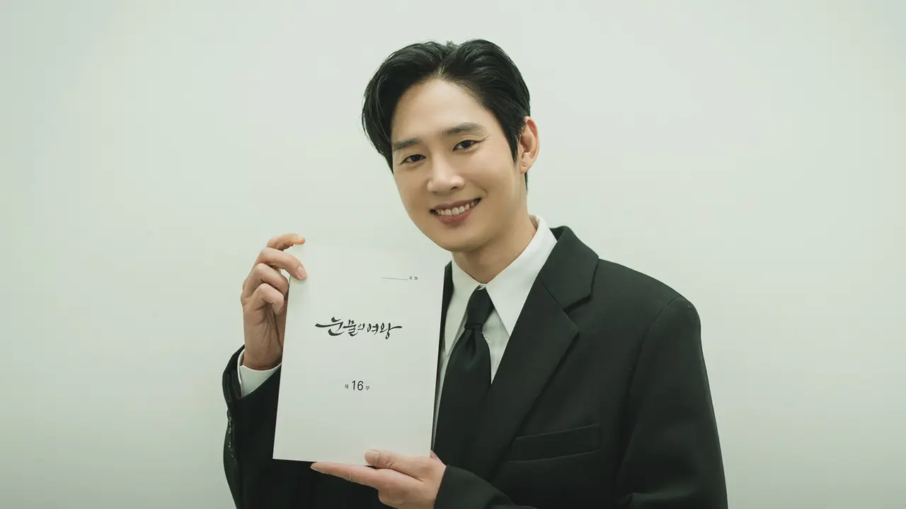 Park Sung Hoon pamit saat drakor Queen of Tears Tamat. (tvN via Soompi)
