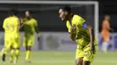 Penyerang Barito Putra, Rizky Pora, melakukan selebrasi usai mencetak gol ke gawang PSIS Semarang pada laga Piala Menpora di Stadion Manahan, Solo, Minggu (21/3/2021). Kedua tim bermain imbang 3-3. (Bola.com/M Iqbal Ichsan)