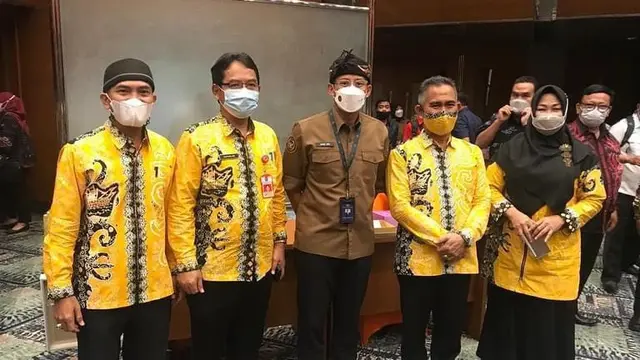 Wali Kota Tarakan, Khairul bersama Menparekraf Sandiaga Uno.