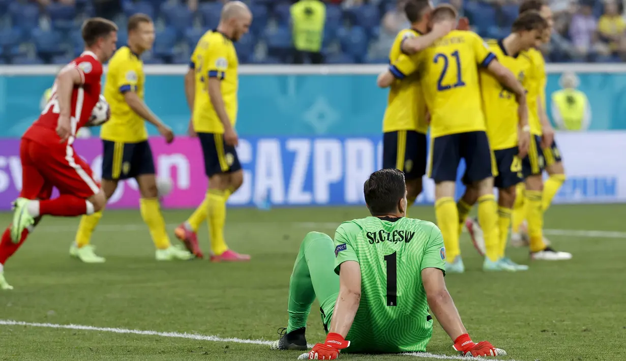 Dalam tiga laga yang dijalani, Polandia kebobolan enam gol alias rata-rata kemasukan dua gol per pertandingan. Szczesny sendiri hanya menghadapi 11 tembakan tepat sasaran dalam tiga laga tersebut. (Foto: AP/Pool/Anatoly Maltsev)