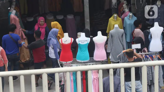 Produk Garmen Asing Mulai Banjiri Pasar Tanah Abang