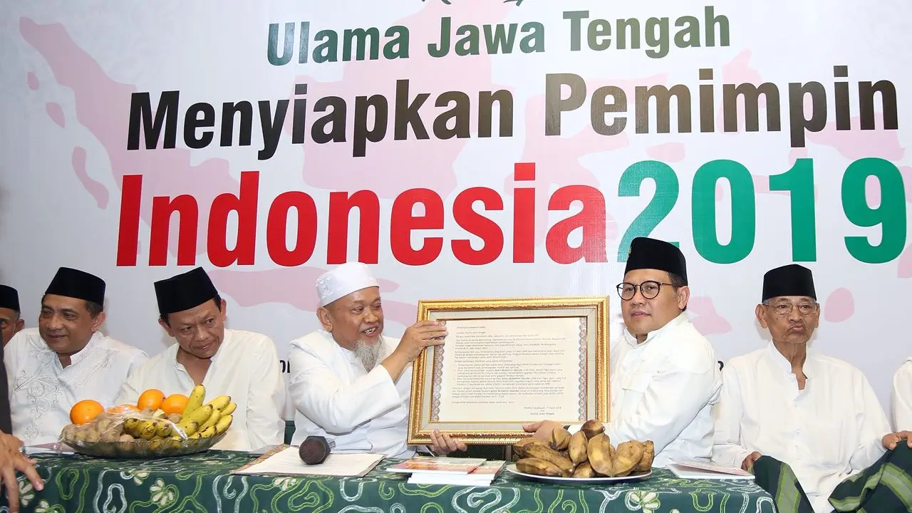 Ketua Umum Partai Keadilan Bangsa (PKB) Muhaimin Iskandar mendapat mandat untuk maju sebagai Cawapres 2019 mendampingi Joko Widodo atau Jokowi dari para Kiai di Jateng (Liputan6.com/Putu Merta Surya Putra)