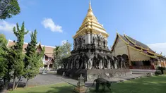 Bola.com menyempatkan diri untuk berkeliling Kota Tua Chiang Mai saat meliput SEA Games 2025 di Thailand, Selasa (09/12/2025). Salah satu destinasinya yaitu menjumpai kuil tertua di Chiang Mai, yaitu Wat Chiang Man. (Bola.com/Bagaskara Lazuardi)