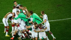 Mario Gotze menjadi bintang saat mencetak gol tunggal ke gawang Argentina di final Piala Dunia 2014. Gol itu pun membawa Jerman menjadi juara dunia untuk keempat kalinya. 