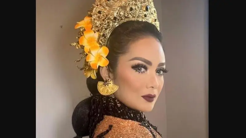 Tampil di Los Angeles, Krisdayanti Berdandan ala Perempuan Bali