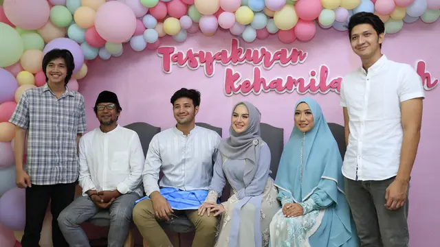 [Fimela] Tasyakuran Kehamilan Irish Bella