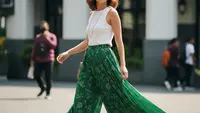 7 Model Celana 7/9 Wanita Terbaru, Inspirasi Tampil Modis dan Nyaman