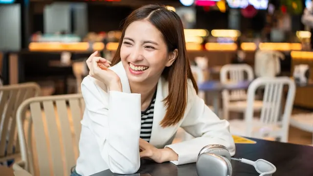 Senyum Tulus hingga Mendengarkan, Sikap Sederhana Ini Menginspirasi