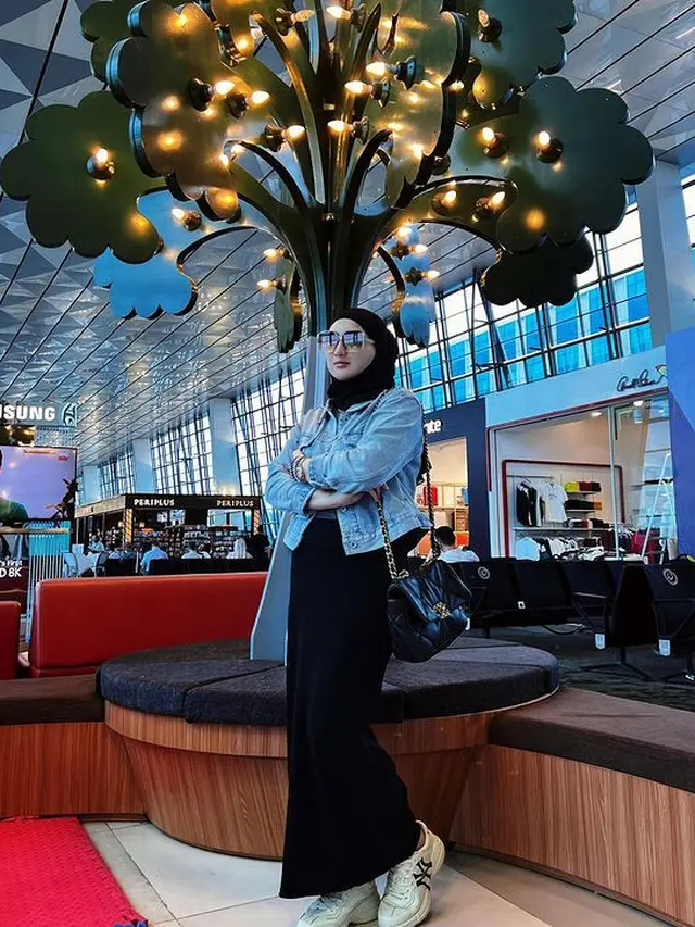 Indriani Hadi makin awet muda (Instagram/indrieofficial)