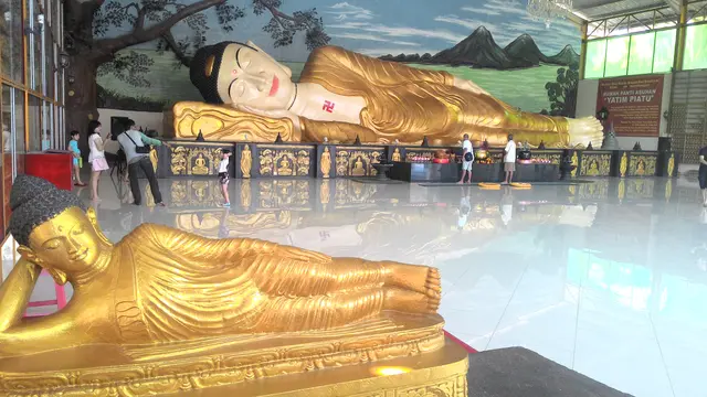 Waisak, Patung Buddha Tidur Raksasa Ini Diserbu