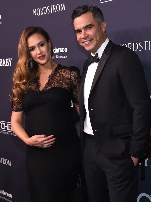 [Bintang] Jessica Alba dan Cash Warren