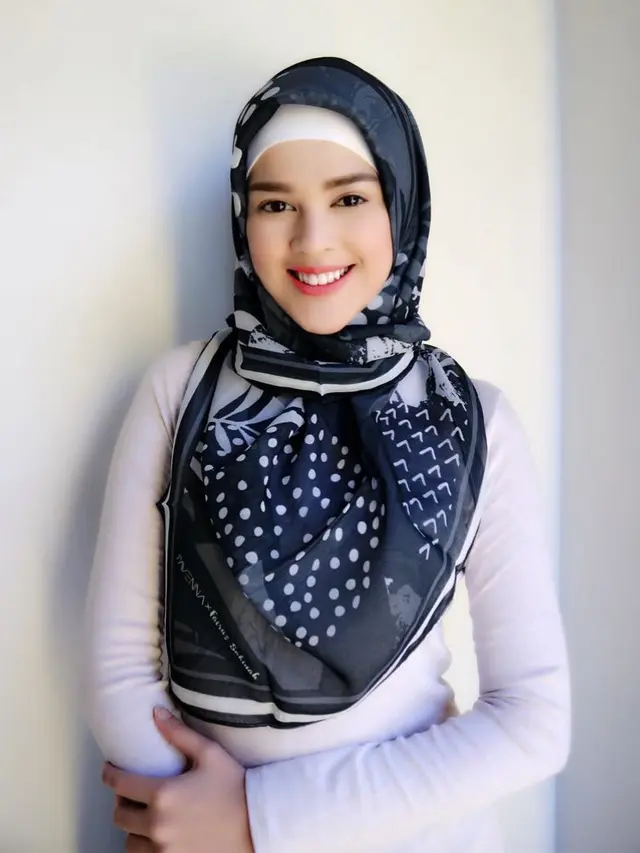 [Bintang] Cut Meyriska