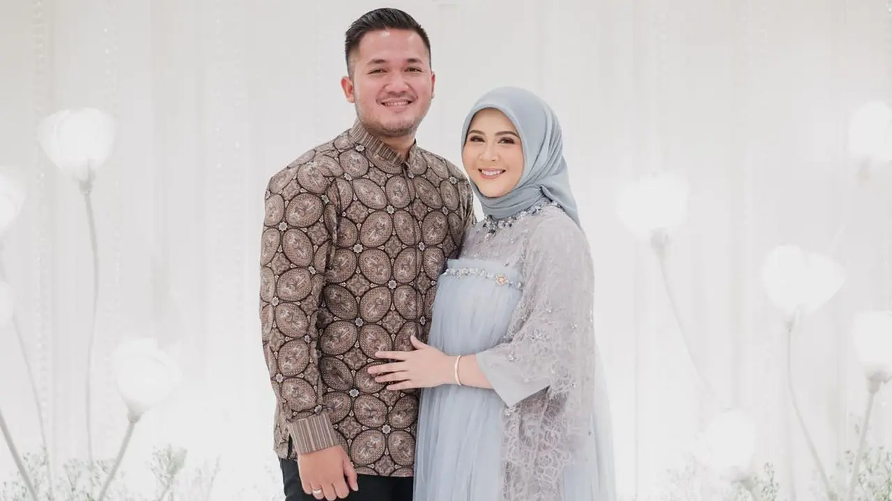 Jelang Melahirkan, Ini 7 Potret Kesha Ratuliu dengan Perut Makin Besar