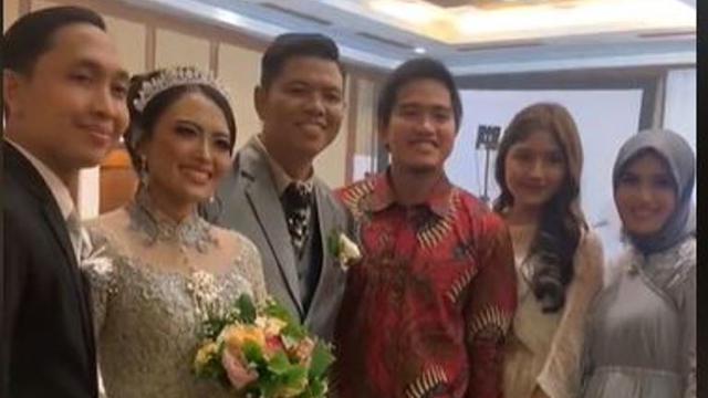 Tampilan Kaesang Pangarep dan Erina Gudono Saat Pergi Kondangan Bareng