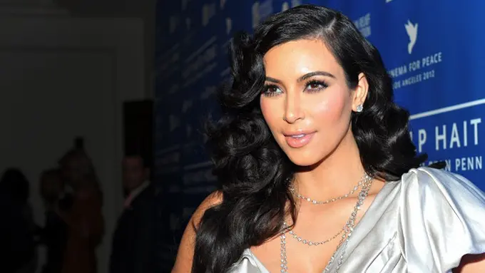 [Bintang] Jelang Ulang Tahun, Rumah Kim Kardashian Kemalingan