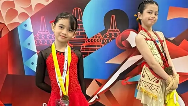 Kedua anak Surya Insomnia ikut kompetisi Ice Skating