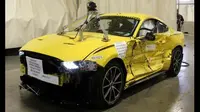 Ford Mustang usai melakukan uji tabrak. (caranddriver.com.au)