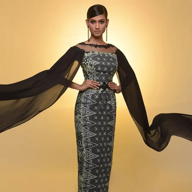 7 Potret Miss World Malaysia, Jadi Sorotan Usai Klaim Batik dari Negaranya