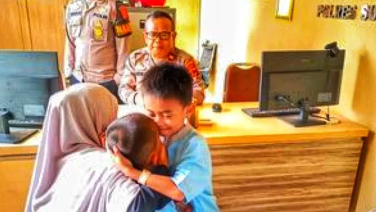 Polisi Selamatkan Bocah 6 Tahun yang Hilang di Playground Sukabumi