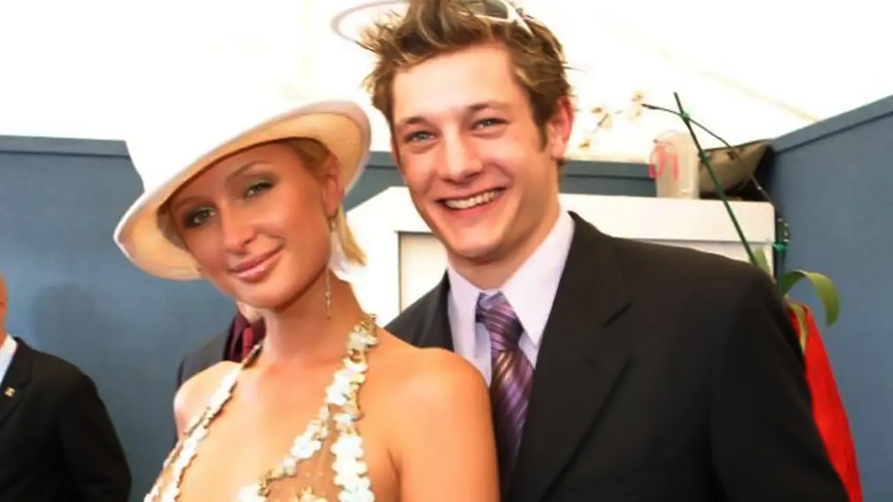 Paris Hilton dan Rob Mills