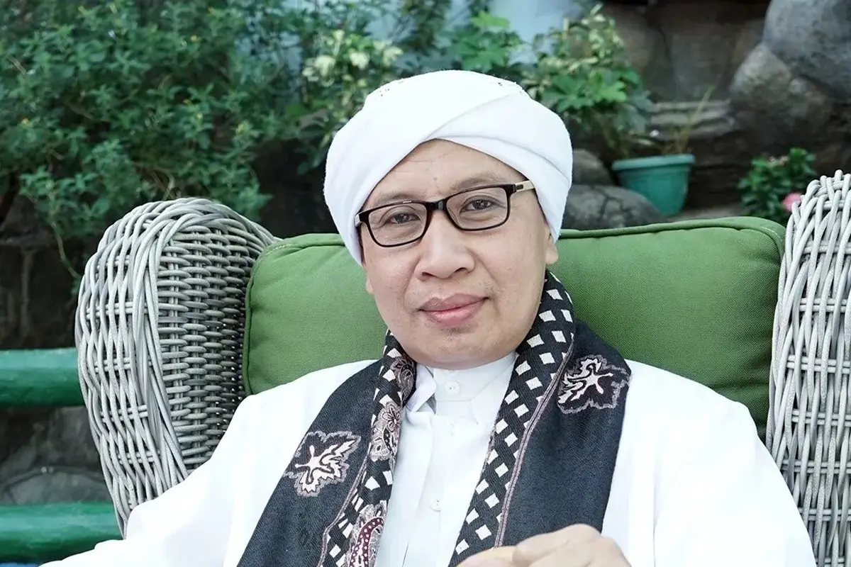 Buya Yahya. (Foto: Dok. Instagram @buyayahya_albahjah)