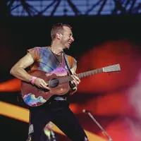Frontman dan co-founder Chris Martin mengungkapkan perubahan waktu makan agar tetap bugar. [Foto: Instagram @coldplay]