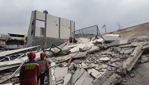 Polsek Koja, Jakarta Utara, tengah menyelidiki insiden runtuhnya bangunan parkir dua lantai di Jalan Patimura I Nomor 81, Kelurahan Tugu Utara, Kecamatan Koja. (Istimewa)