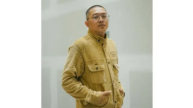 Ingat Putu Sutha Juara AFI 3? Ini 6 Potret Terbarunya Jadi Music Video Director