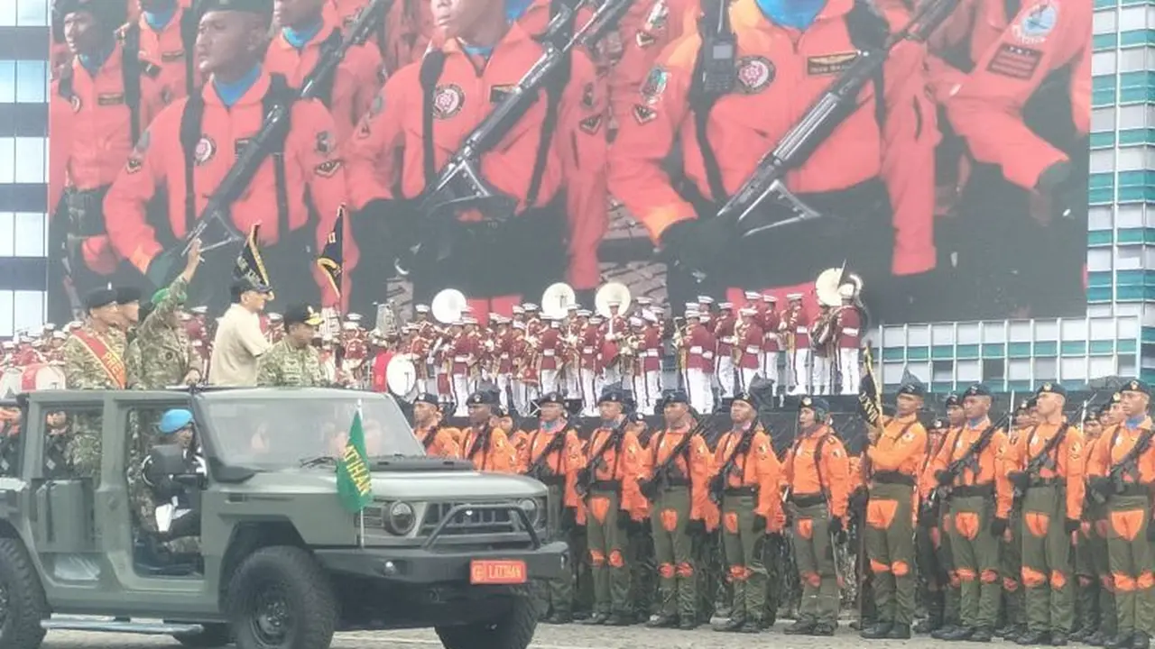 Panglima TNI dan Menhan Pantau Gladi Bersih HUT TNI di Monas