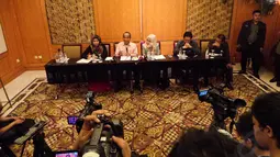 Konferensi pers tersebut terkait kasus isu pelecehan seksual yang dituduhkan kepadanya, Jakarta, Kamis (11/9/14). (Liputan6.com/Faizal Fanani)