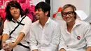 Grup band Gigi, tanpa Dewa Budjana saat launching album religi Mohon Ampun di kawasan Kemang, Jakarta, 10 Juni 2015. Album religi tersebut berisikan 10 lagu dengan arrangement baru. (Liputan6.com/Faisal R Syam)