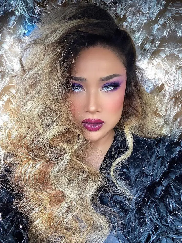 Titi DJ Ulang Tahun ke-54, Ini 6 Hit Besarnya - ShowBiz Liputan6.com