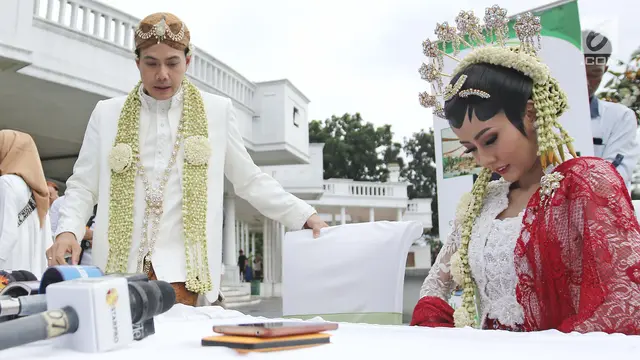 Ardina Rasti dan Arie Dwi Andika