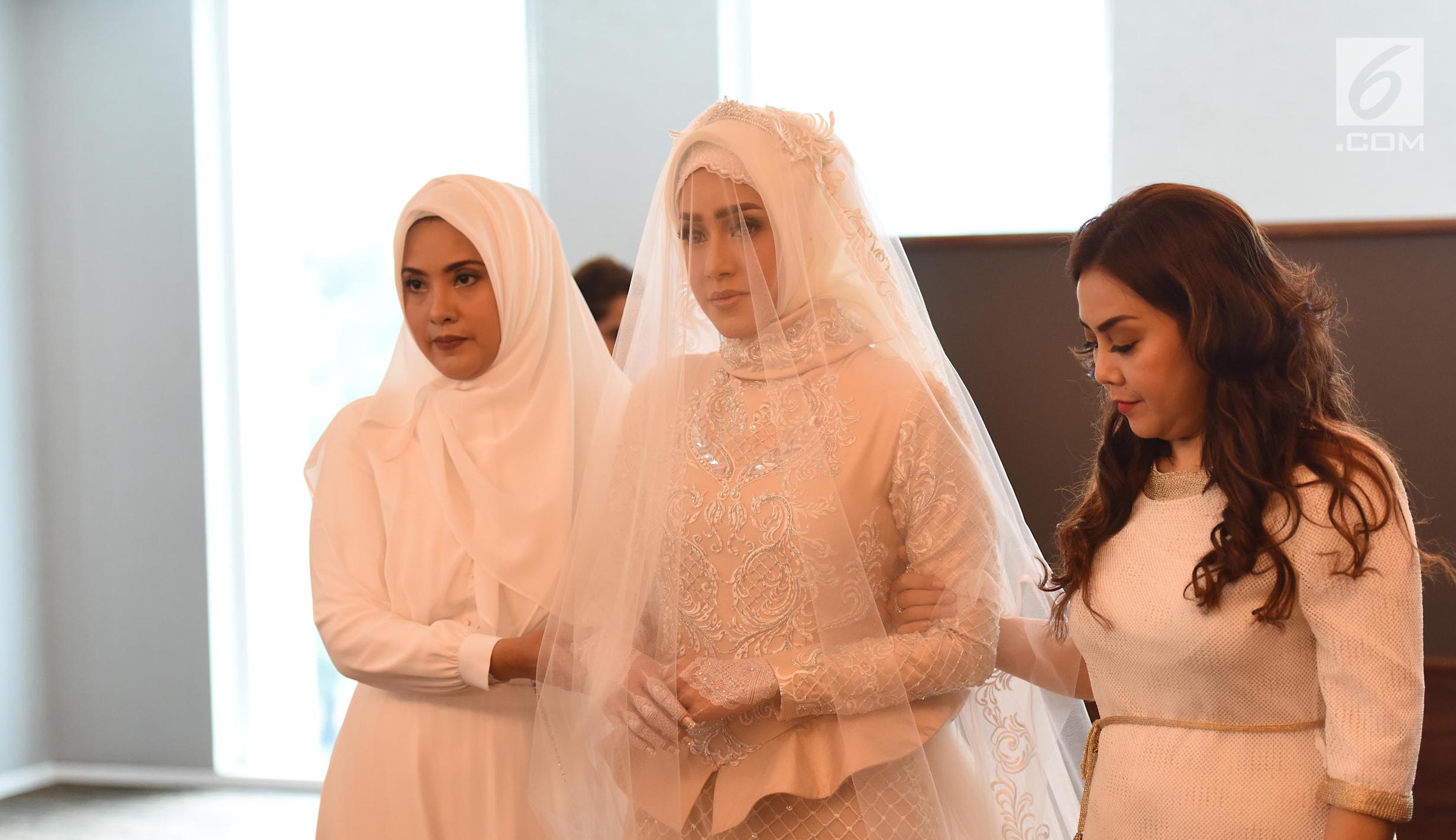 Fairuz A Rafiq Resmi Menjadi Istri Sonny Septian