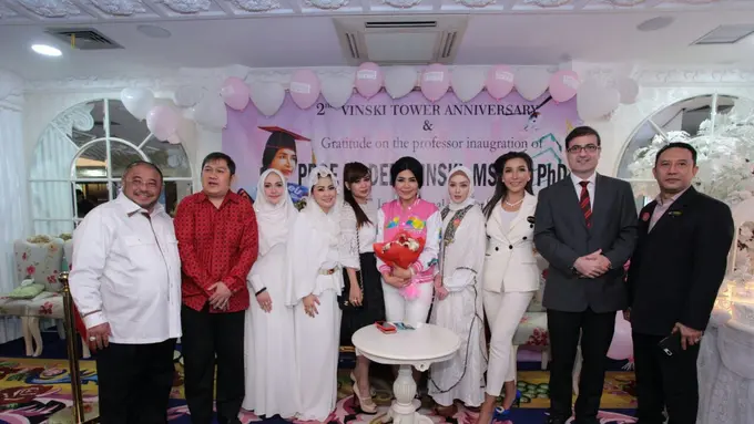 [Bintang] Deby Vinski