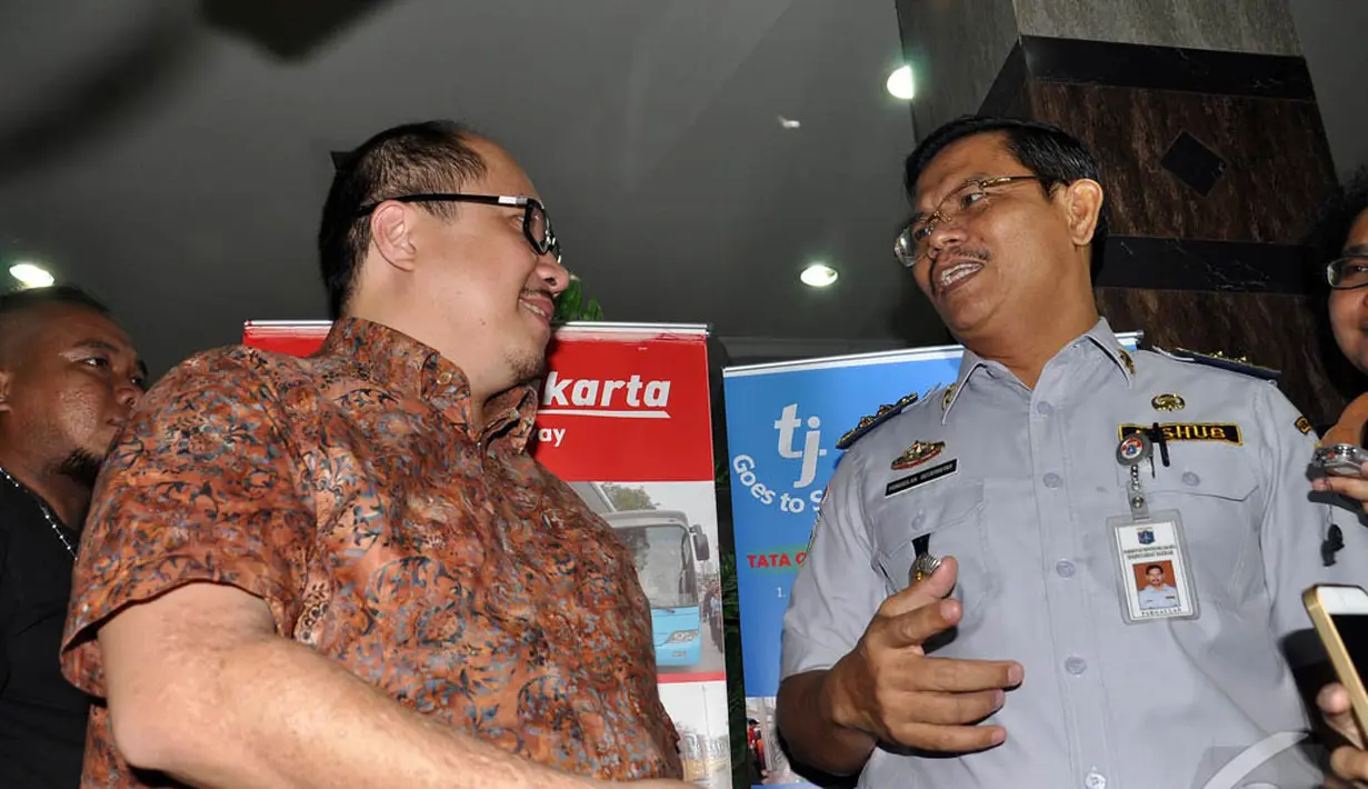 Antonius menjelaskan ada 30 bus gandeng Yutong ditarik dari operasionalnya untuk diperiksa lebih lanjut karena kerap mengalami masalah, Jakarta, Rabu (3/9/2014) (Liputan6.com/Miftahul Hayat)