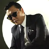 Kabar mengejutkan datang dari dunia K-pop, lantaran PSY baru saja memutuskan untuk tak memperpanjang kontrak eksklusifnya dengan YG Entertainment. (Foto: Soompi.com)