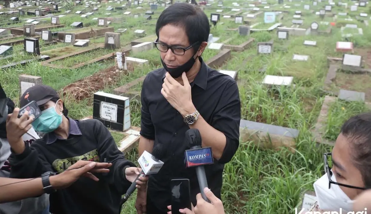 Addie MS pmakaman Oddie Agama (Bayu Herdianto © KapanLagi.com)