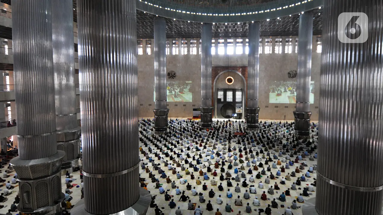 Suasana Sholat Jumat Minggu Ketiga Ramadhan di Masjid Istiqlal