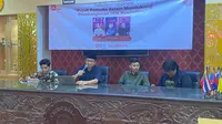 Rektor Universitas Balikpapan Isradi Zainal saat jadi pembicara di Forum Muda Inspiratif Balikpapan (FMIB), Kamis (6/4/2023).